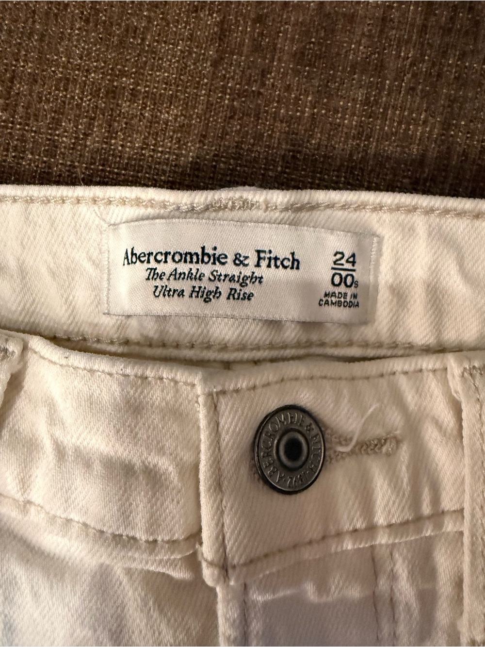 Abercrombie & Fitch Off-White Ankle Straight Ultra High Rise Jeans Size 00